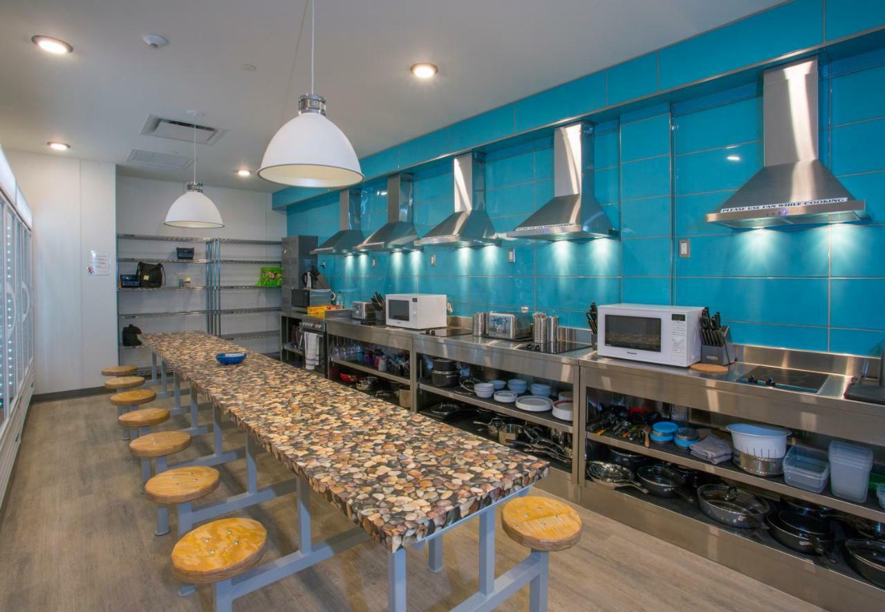 Canmore Downtown Hostel ภายนอก รูปภาพ